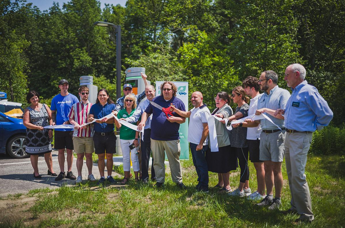 lewiston ribbon cutting_small.jpg