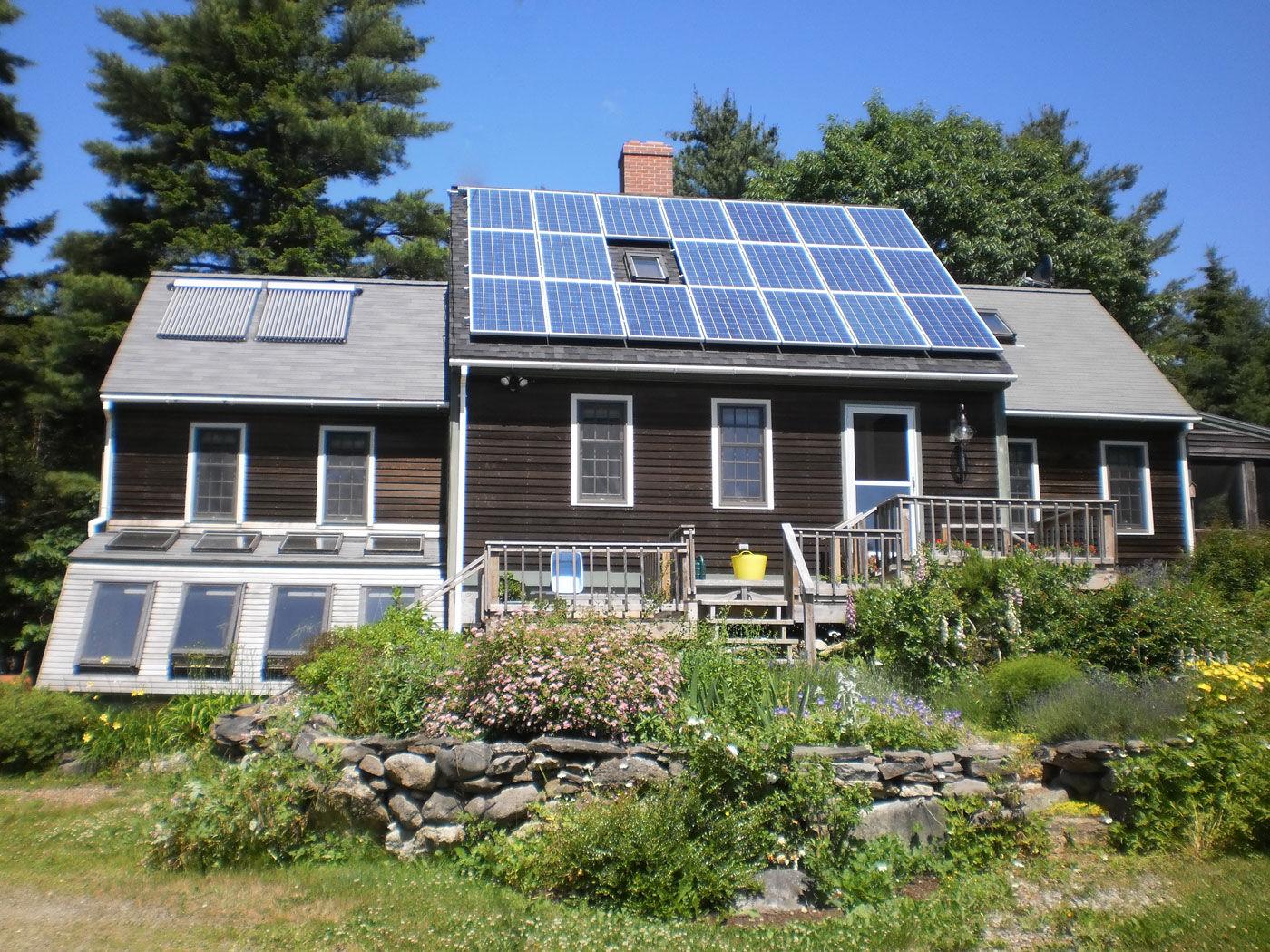 Solar PV Electricity Generates Benefits for All Ratepayers on Electric Grid