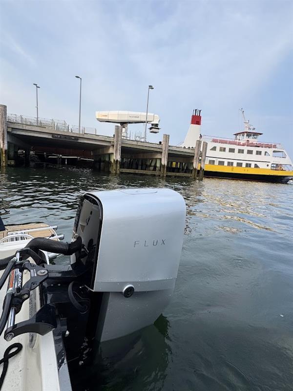 flux motor and ferry charger.jpg