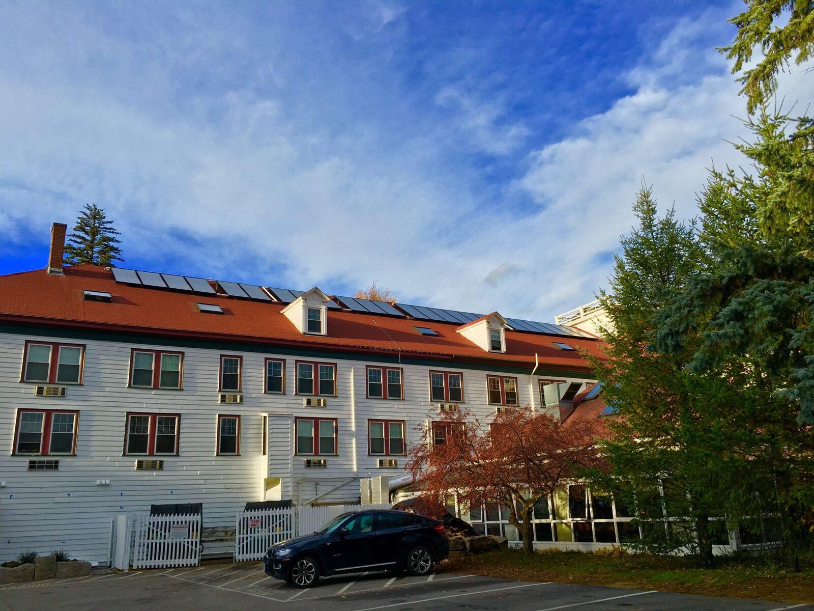 Highly Efficient Solar Hot Water Systems Keep New Hampshire's Hospitality Industry Competitive