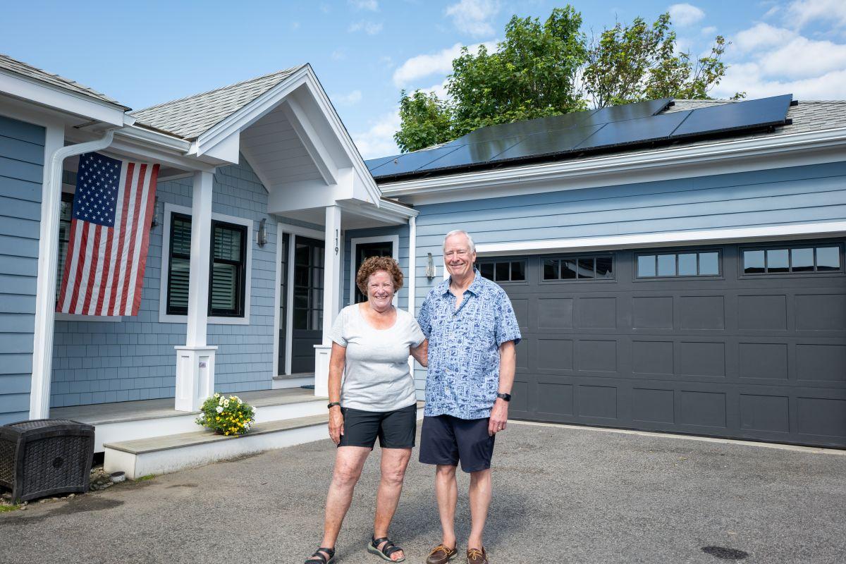 york maine couple .jpg