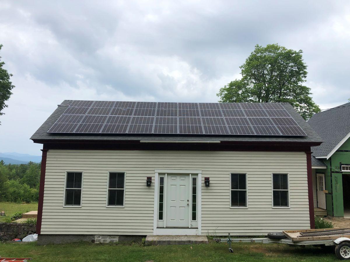 Leoni_Conway_barn solar.jpg