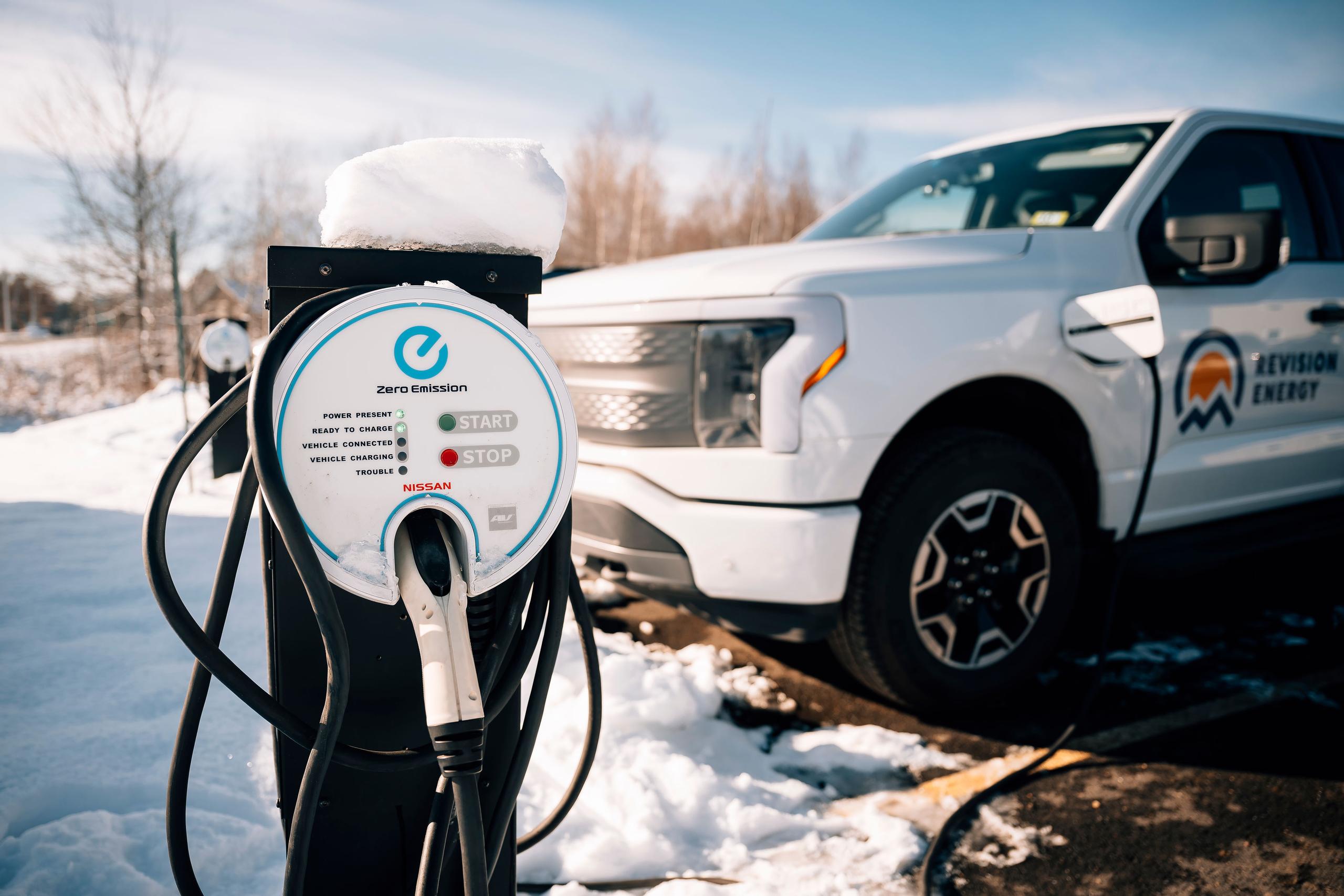 Thriving in the Cold: Navigating Cold Weather with Electric Vehicles