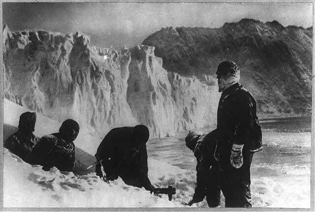 shackletons-expedition-to-the-antarctic-ice-hole-on-elephant-island-where-the.jpg