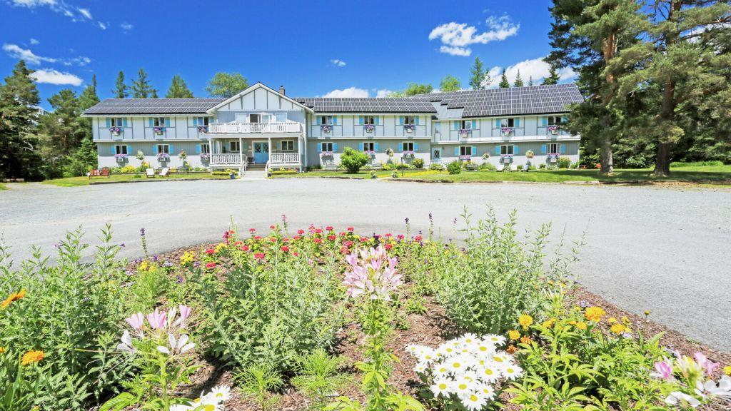 carlsons-lodge-update.jpg
