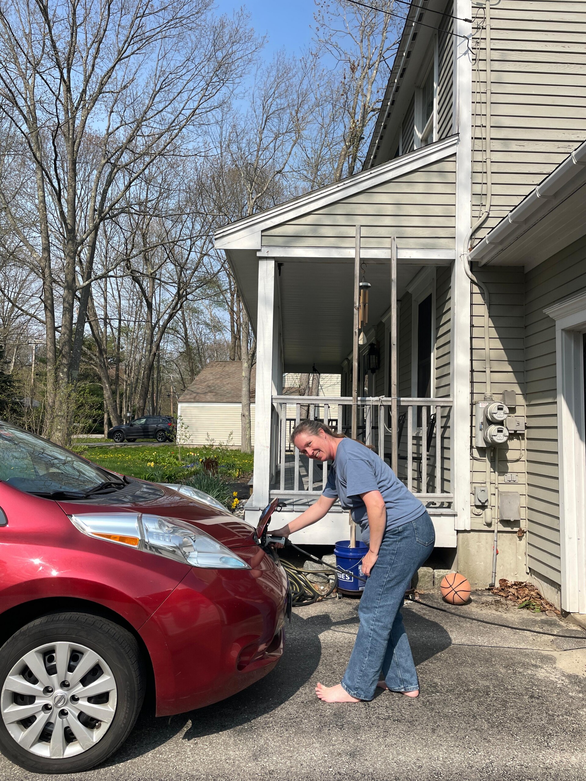Deb McDonoughs EV Nissan Leaf.JPG